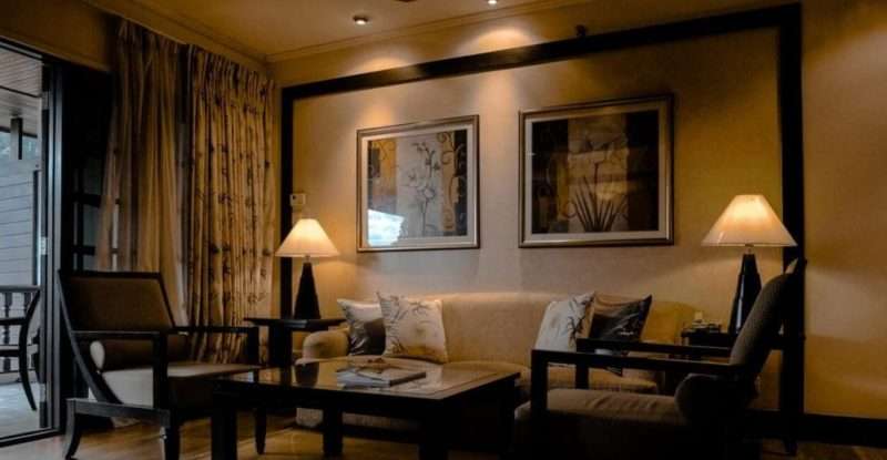 სახლის სანათები